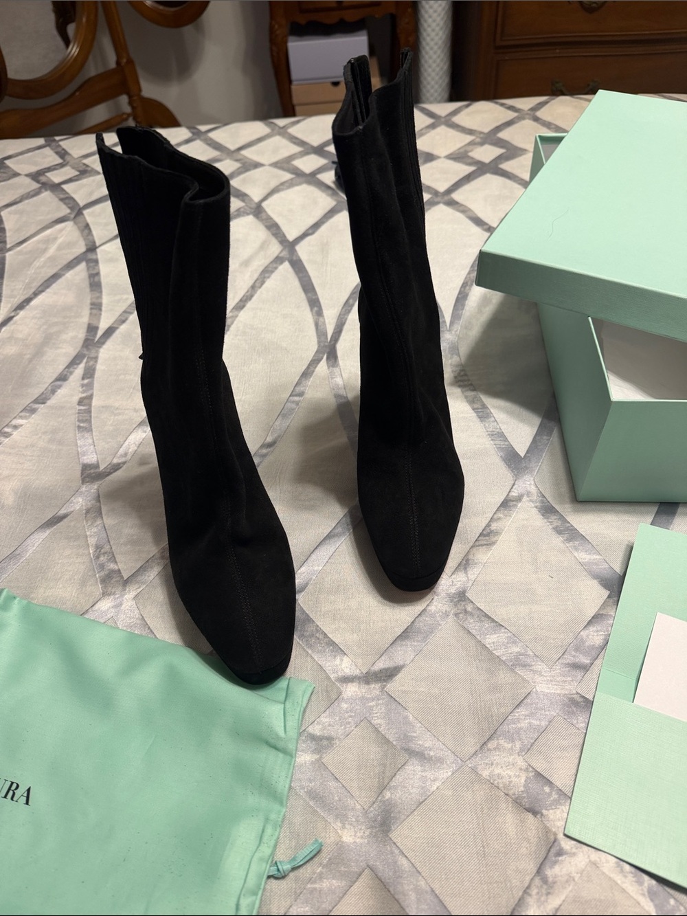 Never worn gorgeous Aquazurra boots